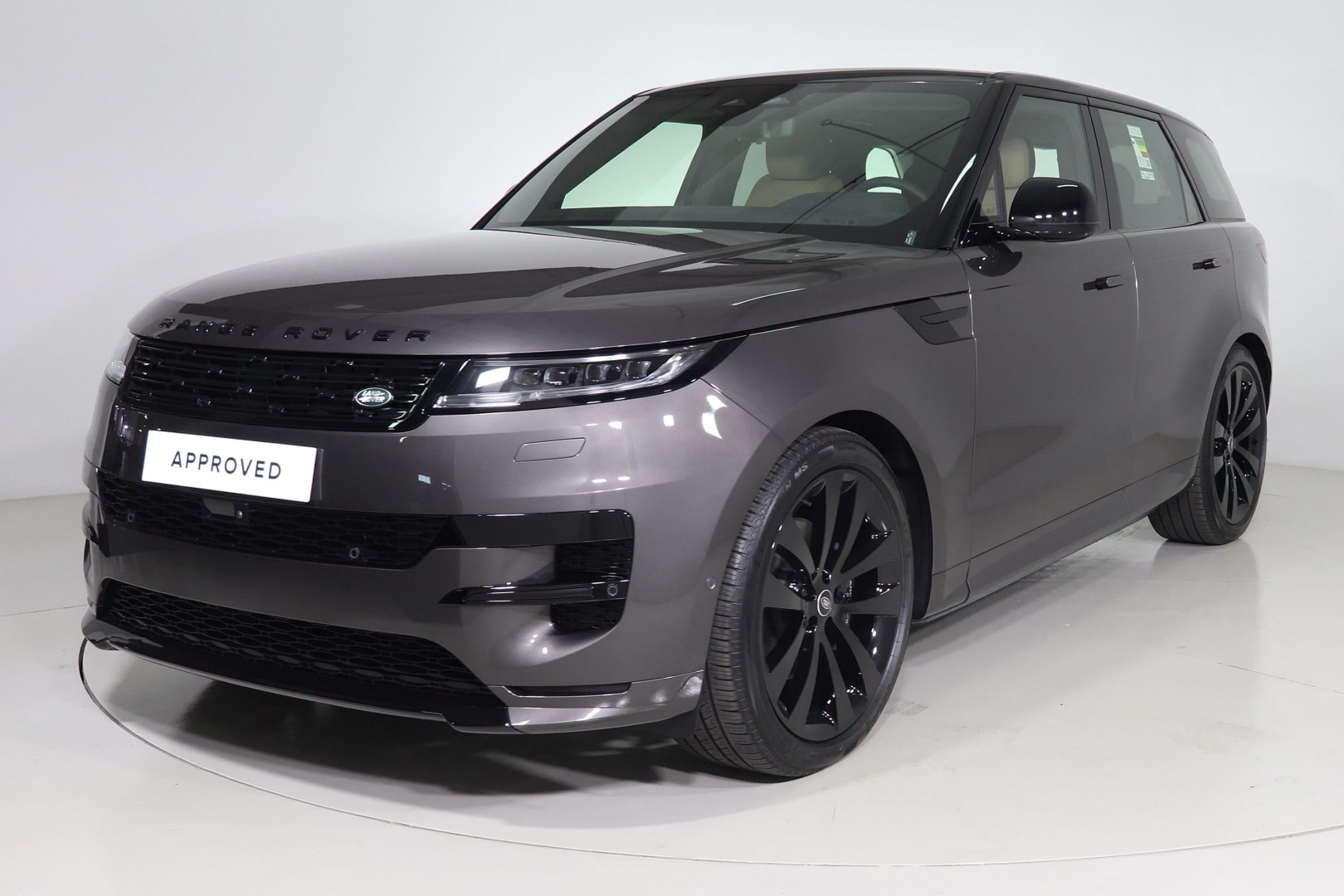 Land Rover Range Rover Sport Dynamic Se 2025 in Bahrain