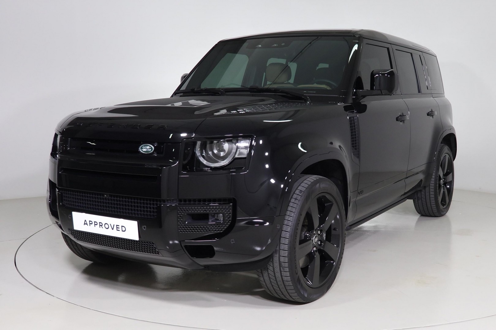Land Rover Defender 110 V8 Edition 2025 in Bahrain