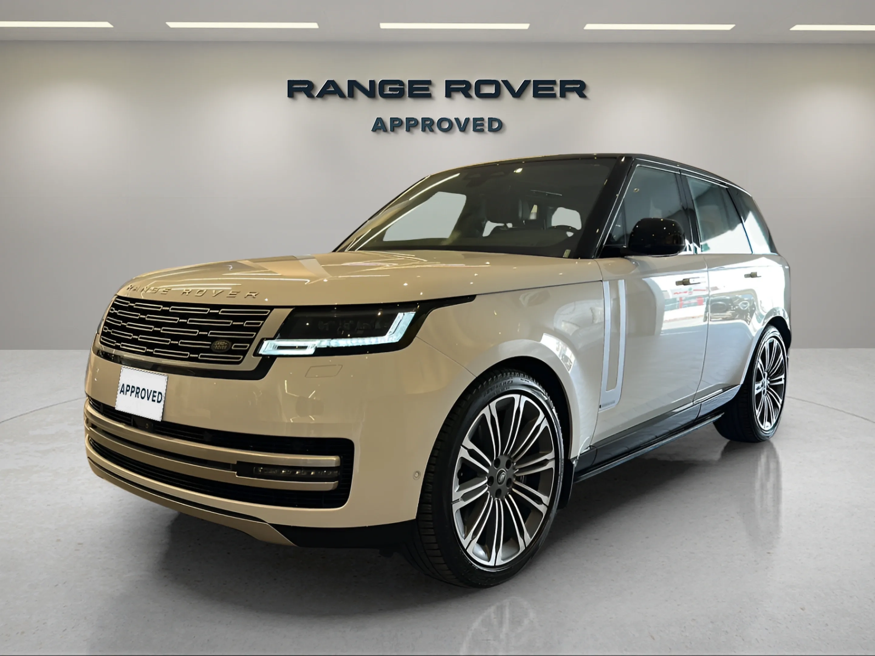 Land Rover Range Rover Autobiography 2024 in Saudi Arabia