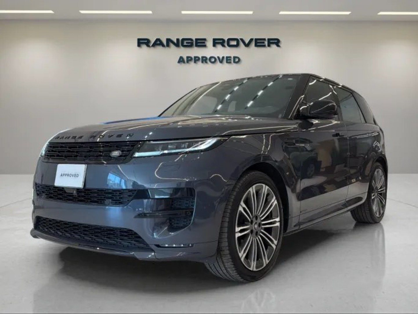 Land Rover Range Rover Sport Autobiography 2024 in Saudi Arabia