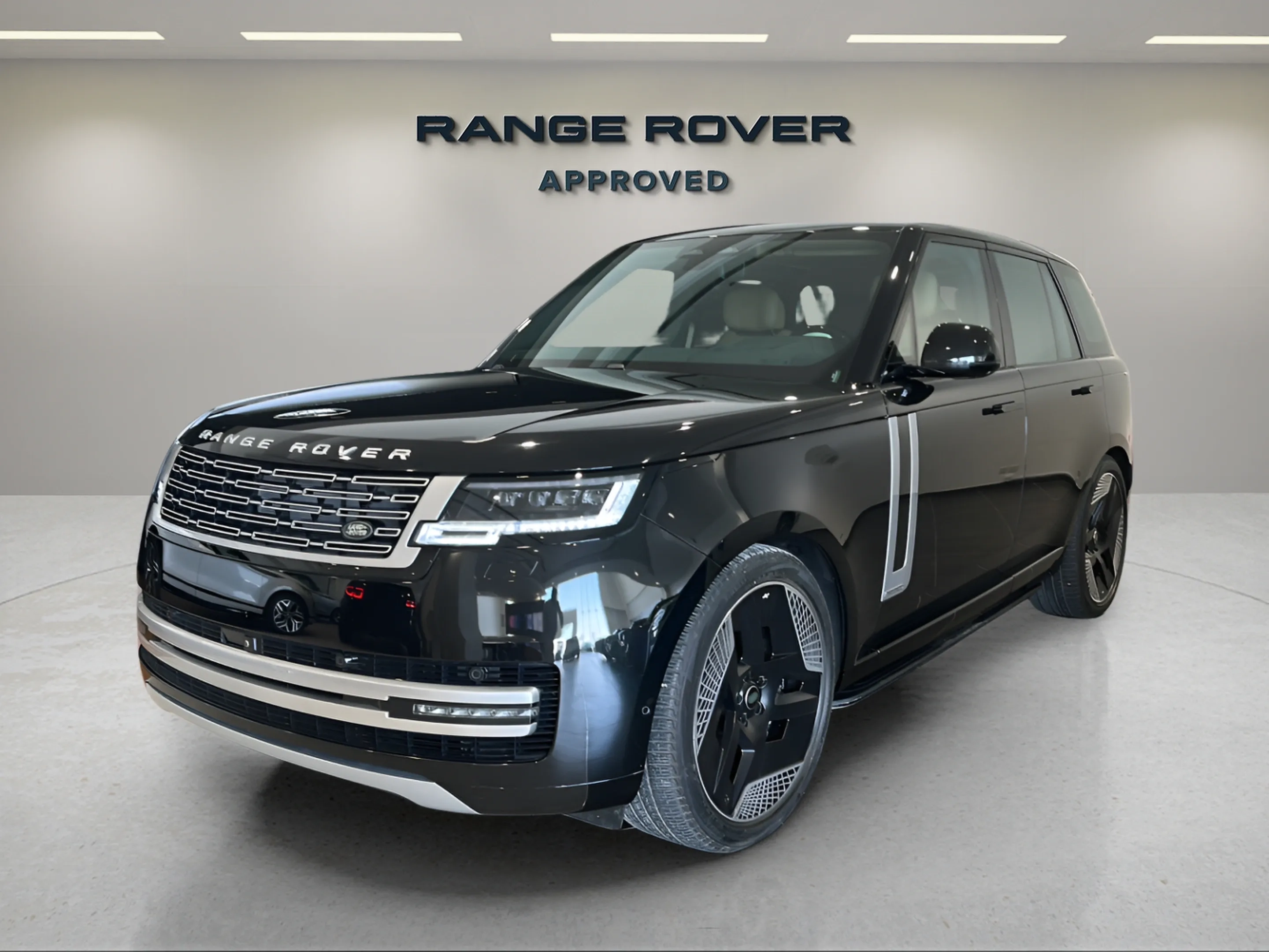 Land Rover Range Rover Autobiography 2024 in Saudi Arabia