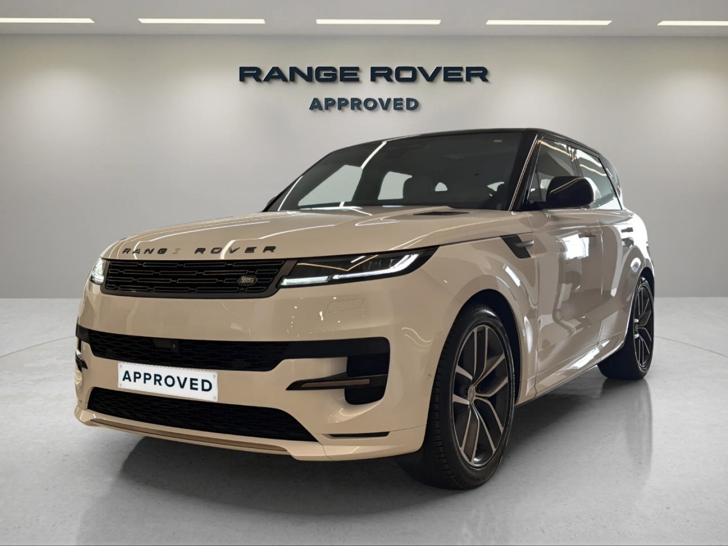 Land Rover Range Rover Sport Dynamic Hse 2024 in Saudi Arabia
