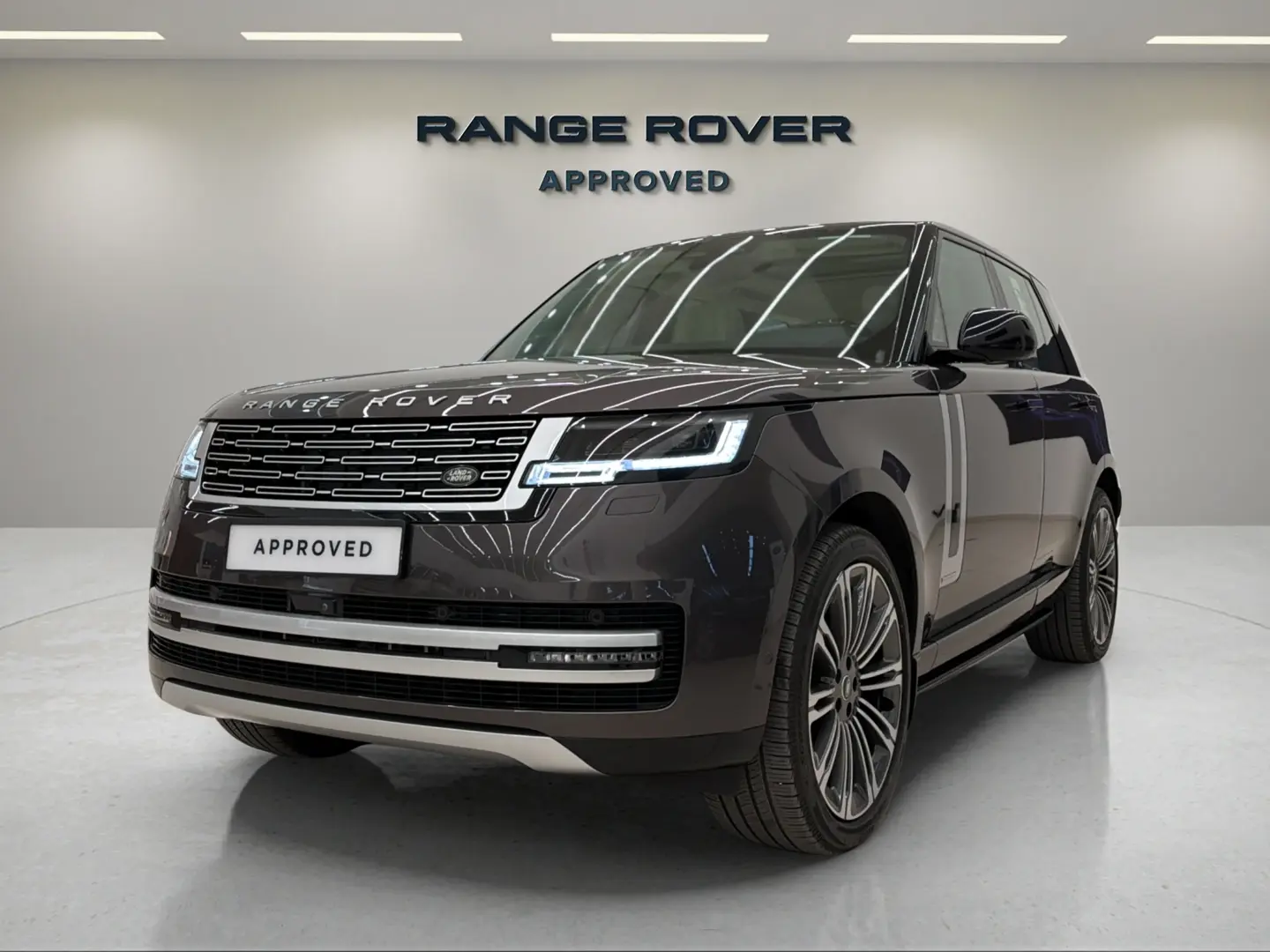 Land Rover Range Rover Autobiography 2025 in Saudi Arabia