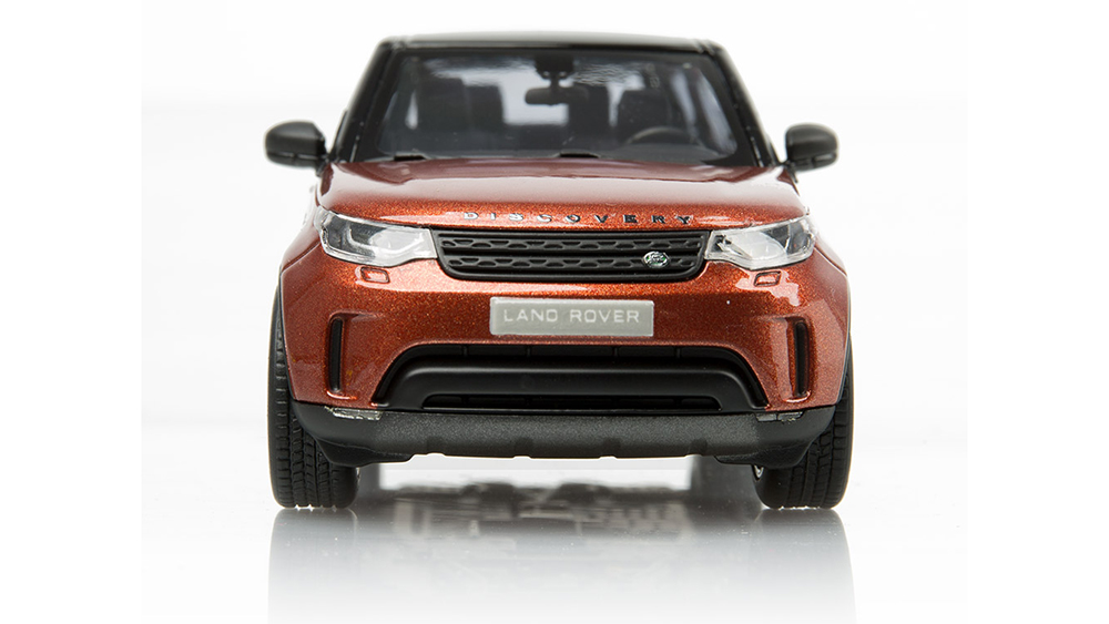 Shop Land Rover LAND ROVER DISCOVERY 1:43 SCALE MODEL in Kuwait