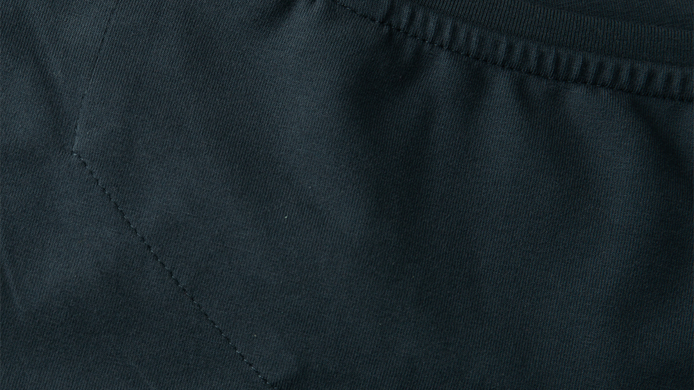 Shop Land Rover WOMEN’S GRAPHIC T-SHIRT - NAVY in Kuwait