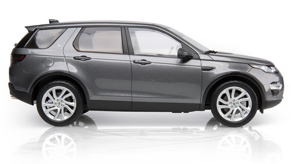 Get Land Rover Discovery Sport 1:18 Scale Model At KWD 39.60