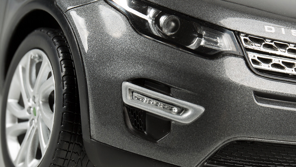 Discovery Sport 1:18 Scale Model 8