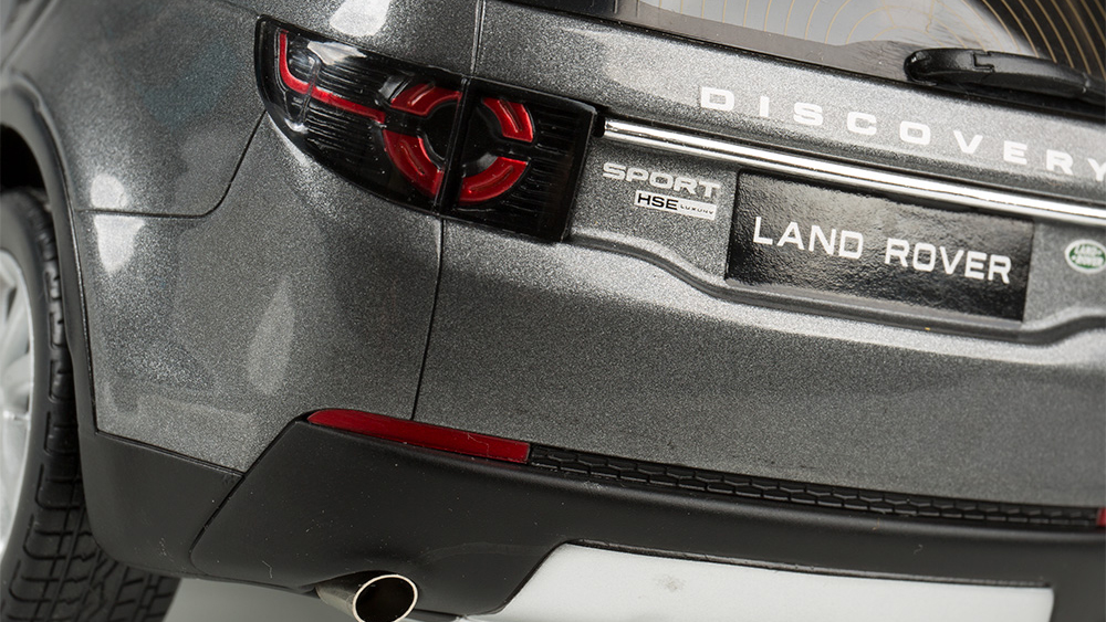 Discovery Sport 1:18 Scale Model 9