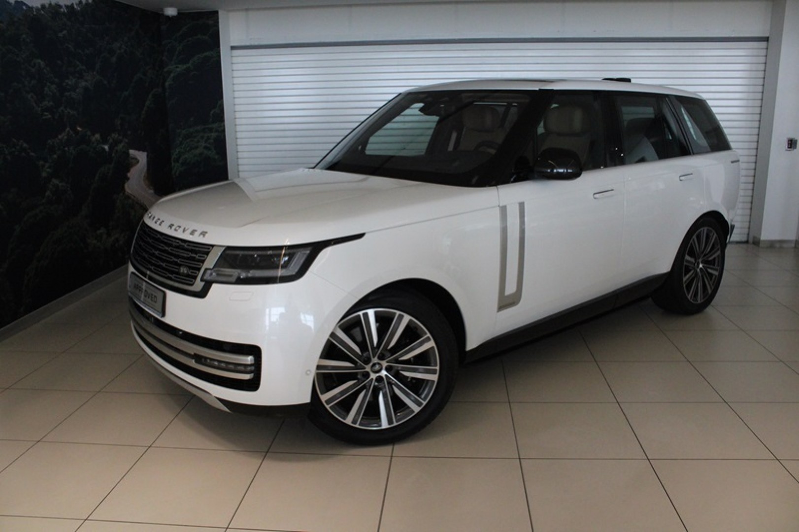 Land Rover Range Rover Autobiography 2022 in Qatar