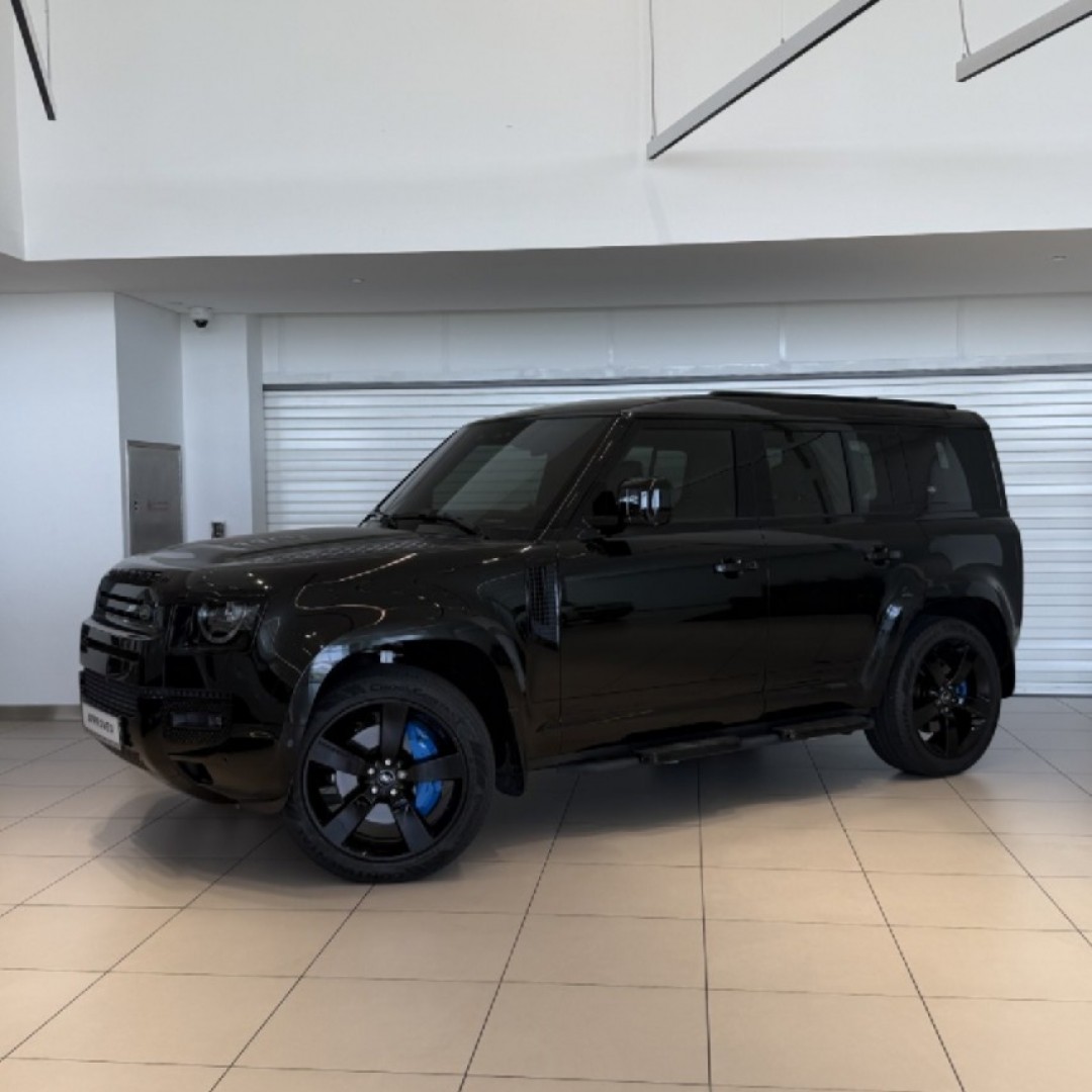 Land Rover Defender 110 Hse 2024 in Qatar