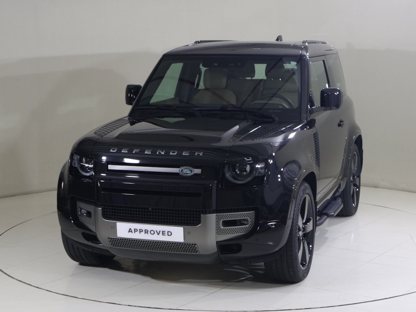 Land Rover Defender 90 Defender X-dynamic Hse 2025 in Uae