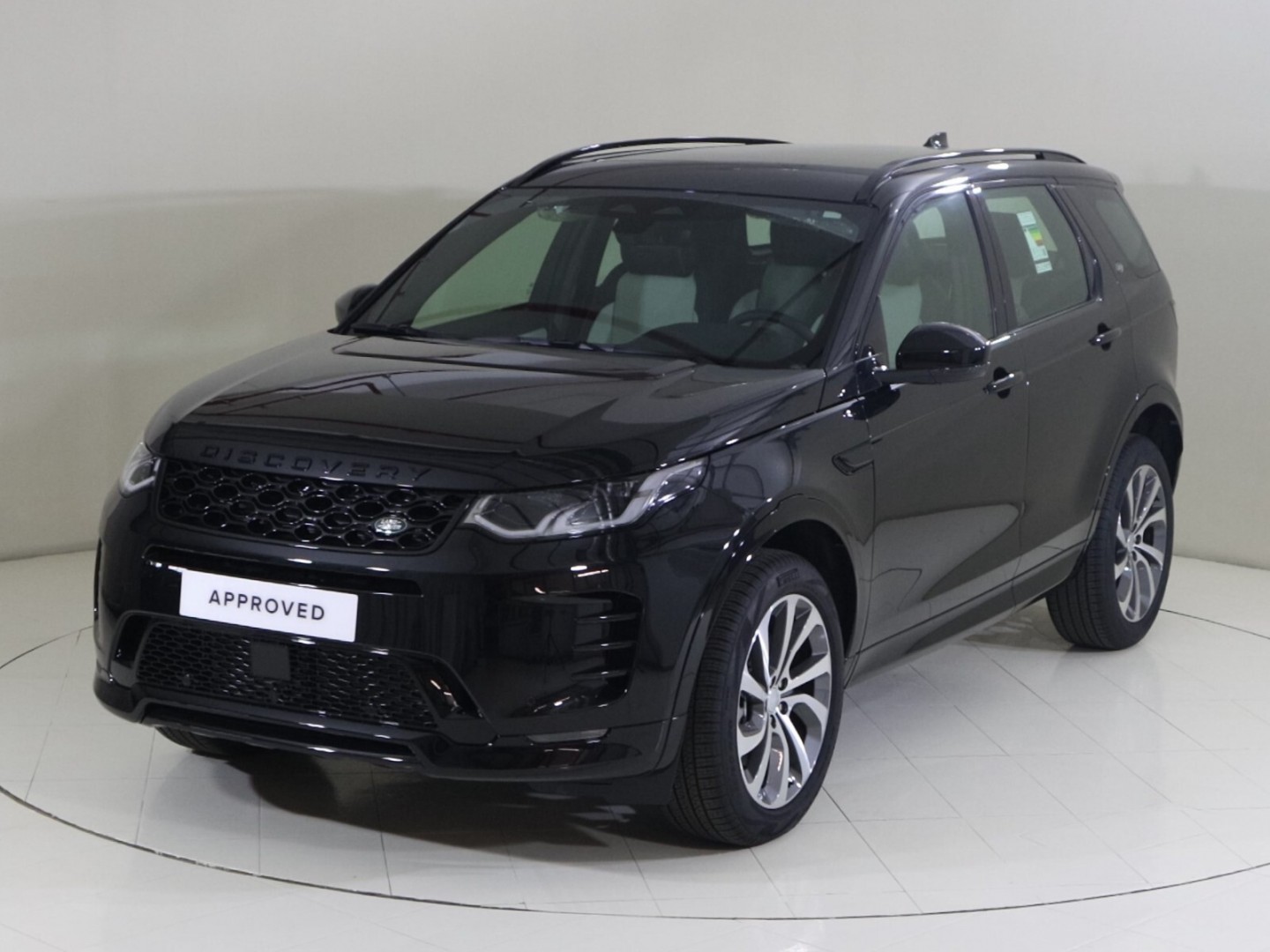 Land Rover Discovery Sport P200 Dynamic Se 2024 in Uae