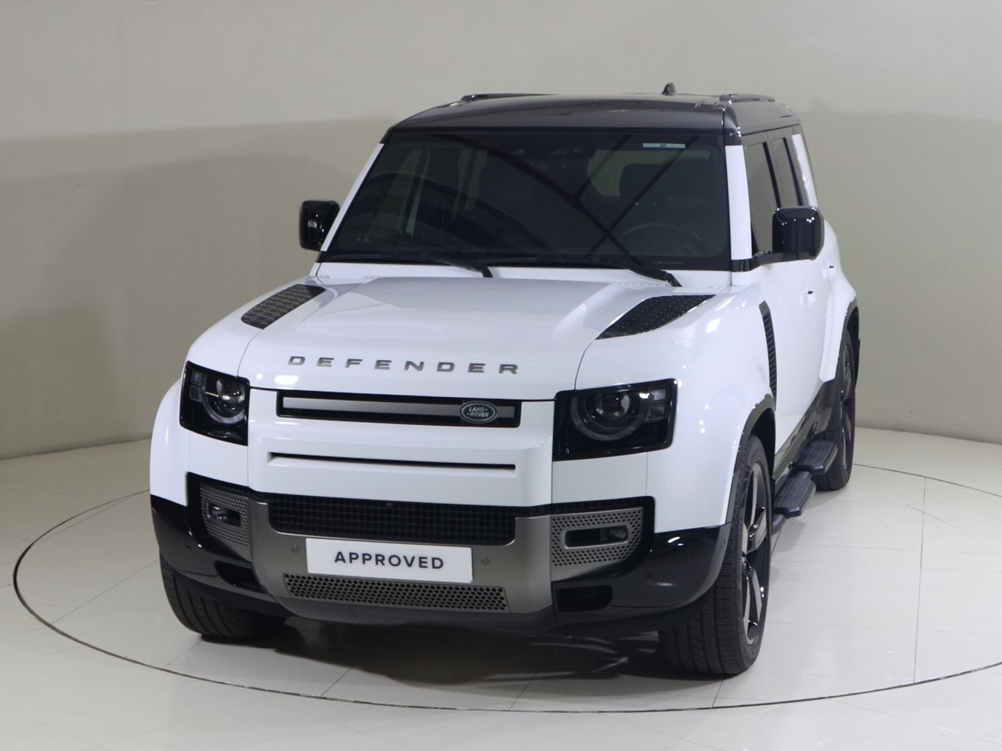 Land Rover Defender 110 Defender X-dynamic Hse 2025 in Uae