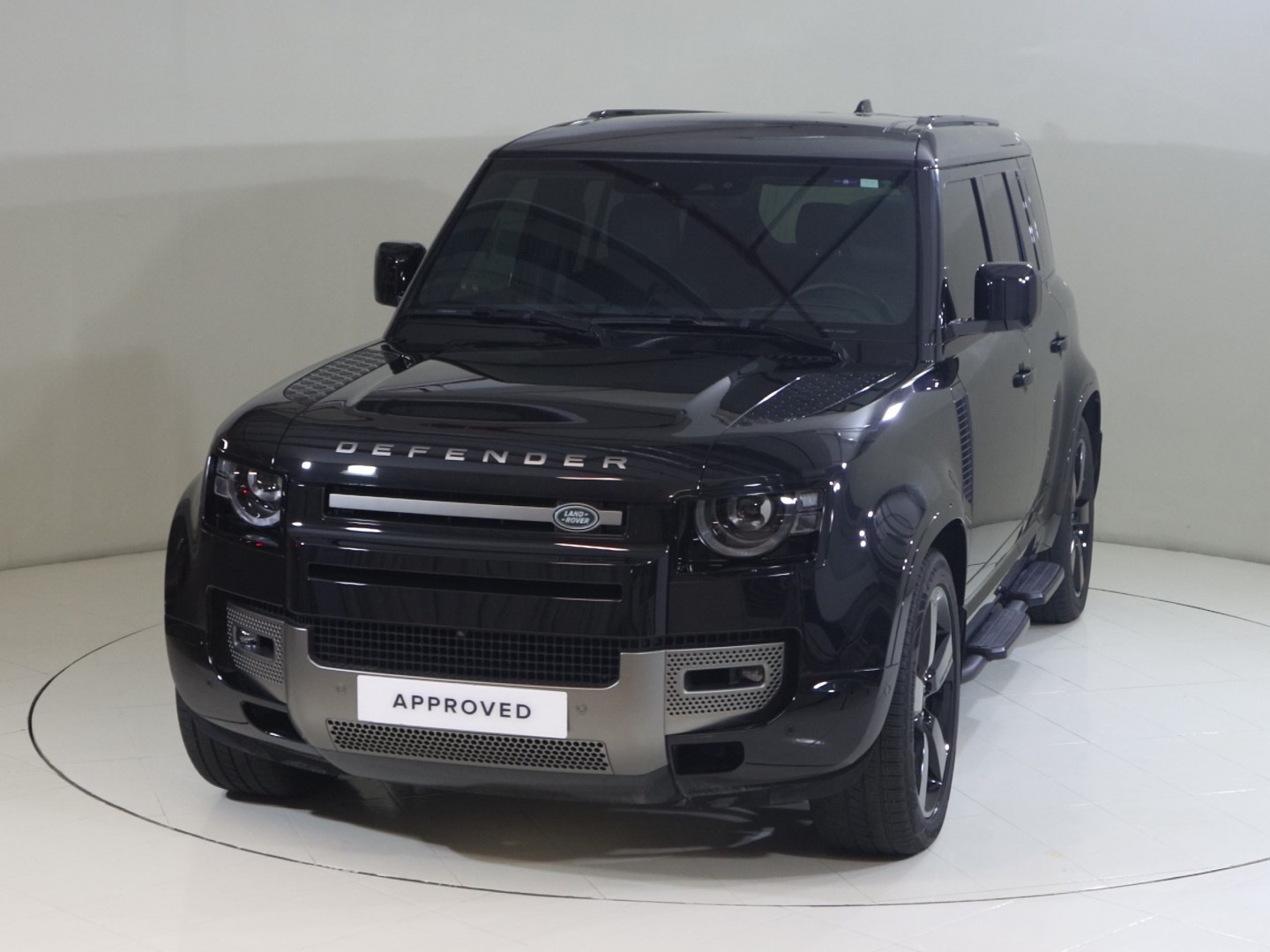 Land Rover Defender 110 Defender X-dynamic Hse 2025 in Uae